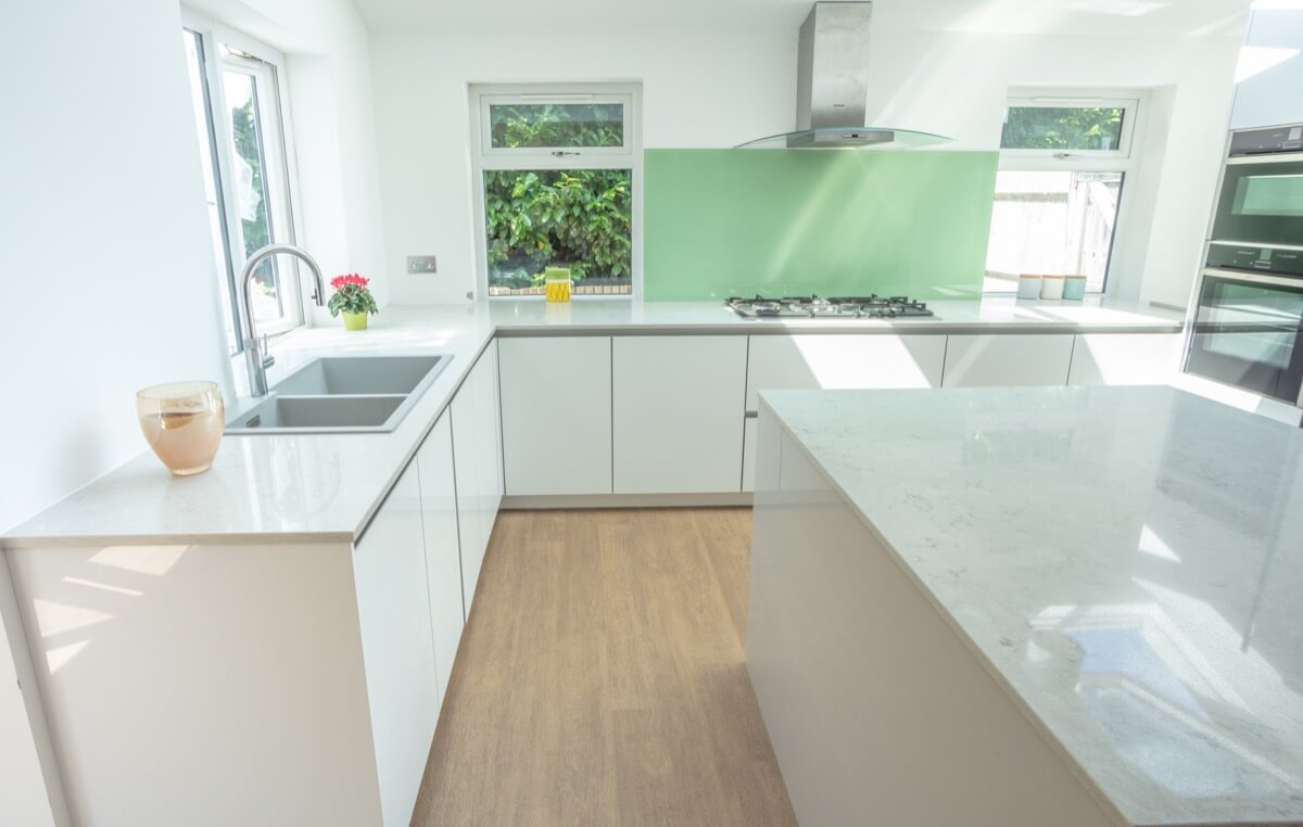 Tarragon CQ worktop or Maple Gris